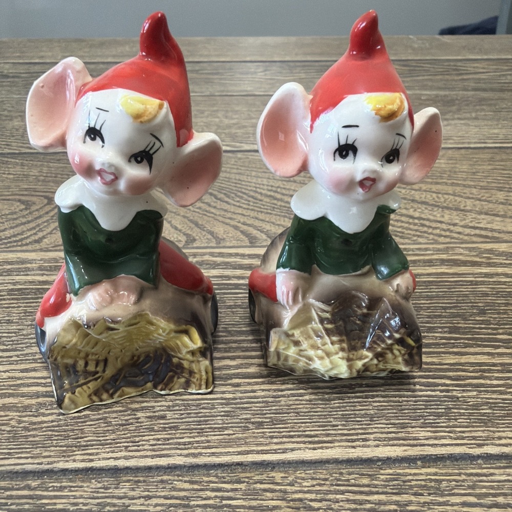Vintage Japan Christmas Elves On Logs Salt & Pepper Shakers Japan 1950's